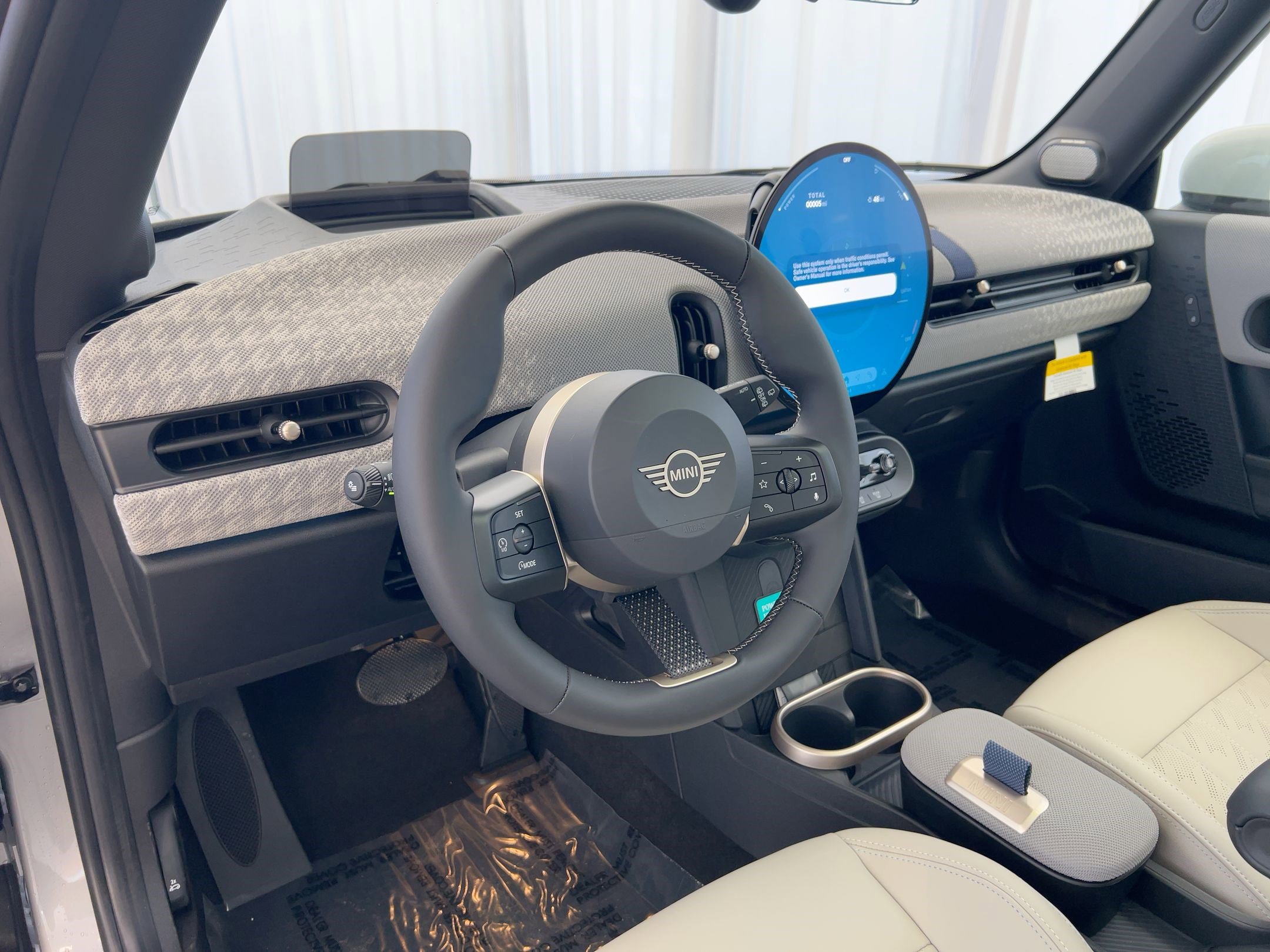 New 2026 MINI Cooper 2-Door Hardtop FWD image 4