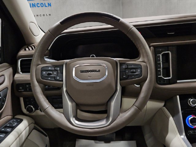 Used 2024 GMC Yukon Denali w/ Advanced Technology Package AWD/4WD image 23
