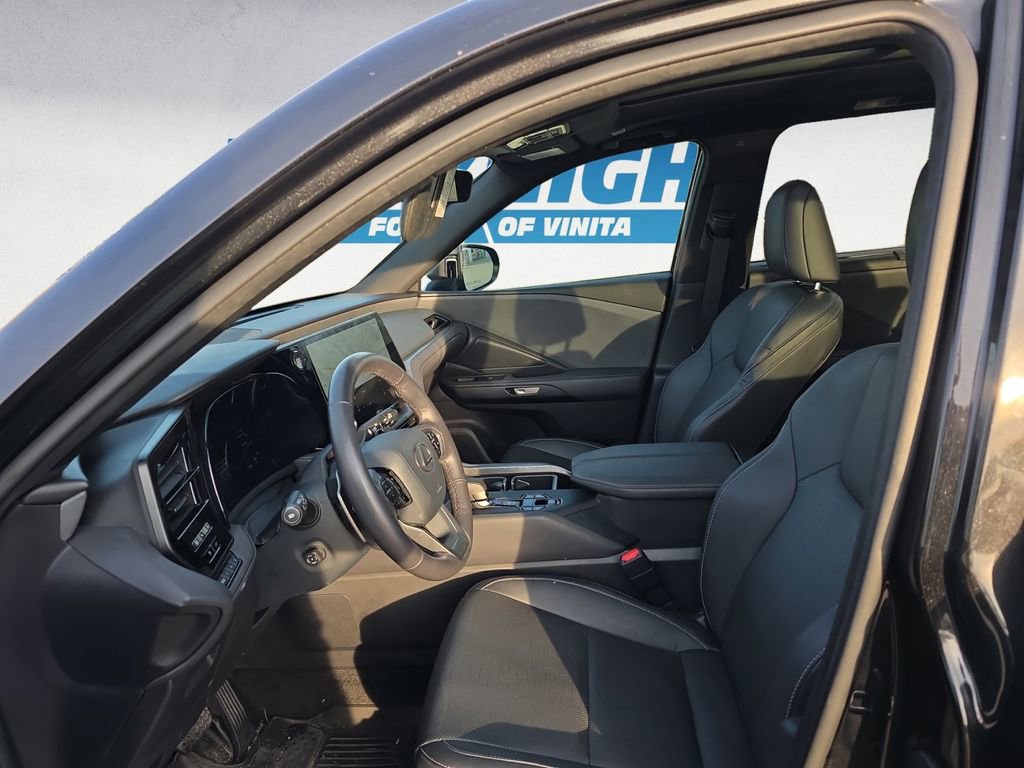 Used 2025 Lexus TX 350 AWD image 9