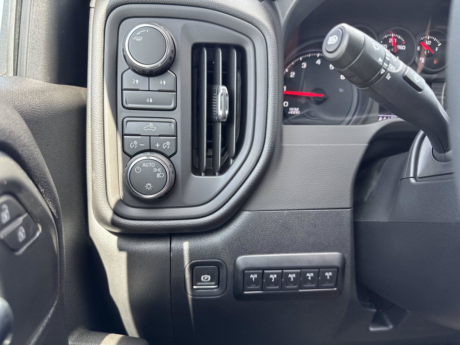 New 2026 Chevrolet Silverado 2500 W/T w/ WT Convenience Package AWD/4WD image 20
