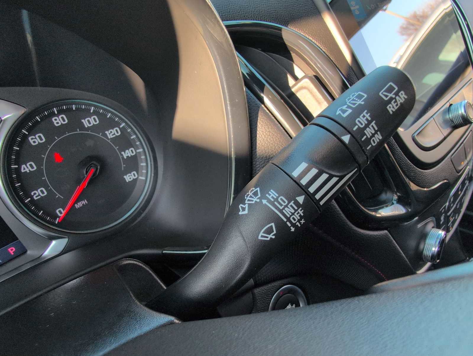 Used 2022 Chevrolet Equinox RS w/ RS Leather Package image 26