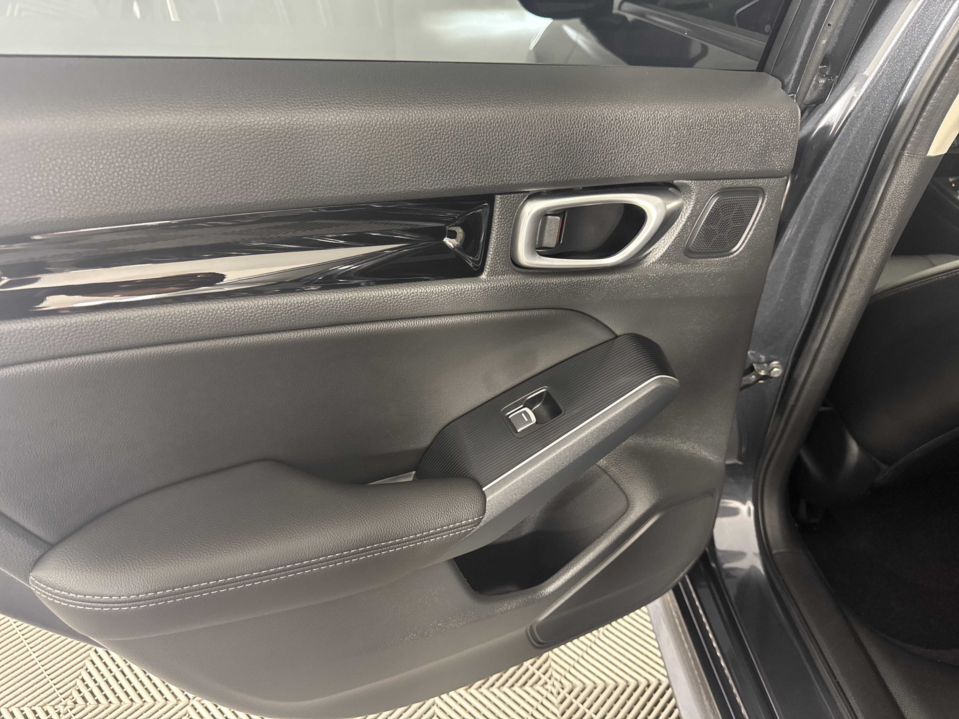 Certified 2023 Honda Civic Touring image 17