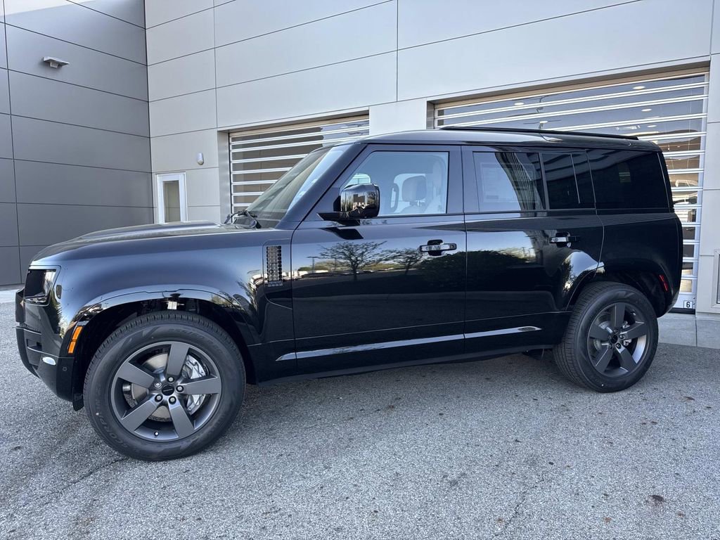 New 2026 Land Rover Defender 110 X-Dynamic SE image 3