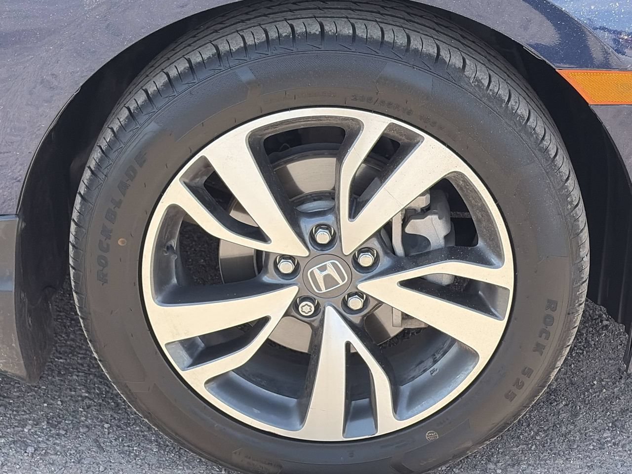 Used 2023 Honda Odyssey Touring image 9
