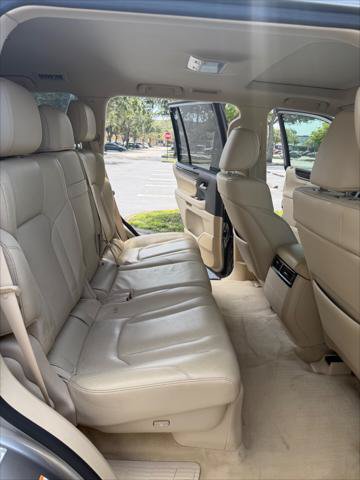 Used 2018 Lexus LX 570 4WD image 16