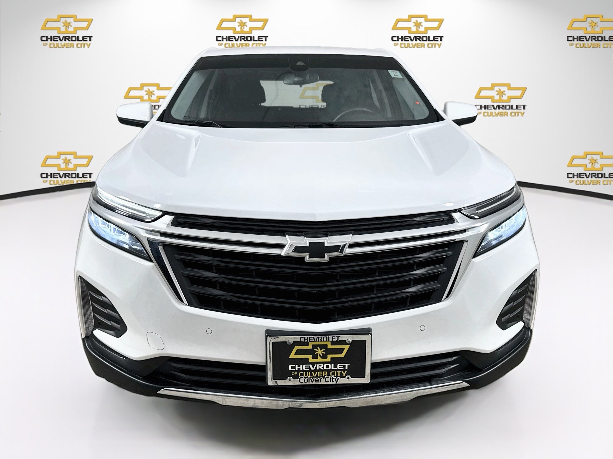 Used 2023 Chevrolet Equinox LT FWD image 2