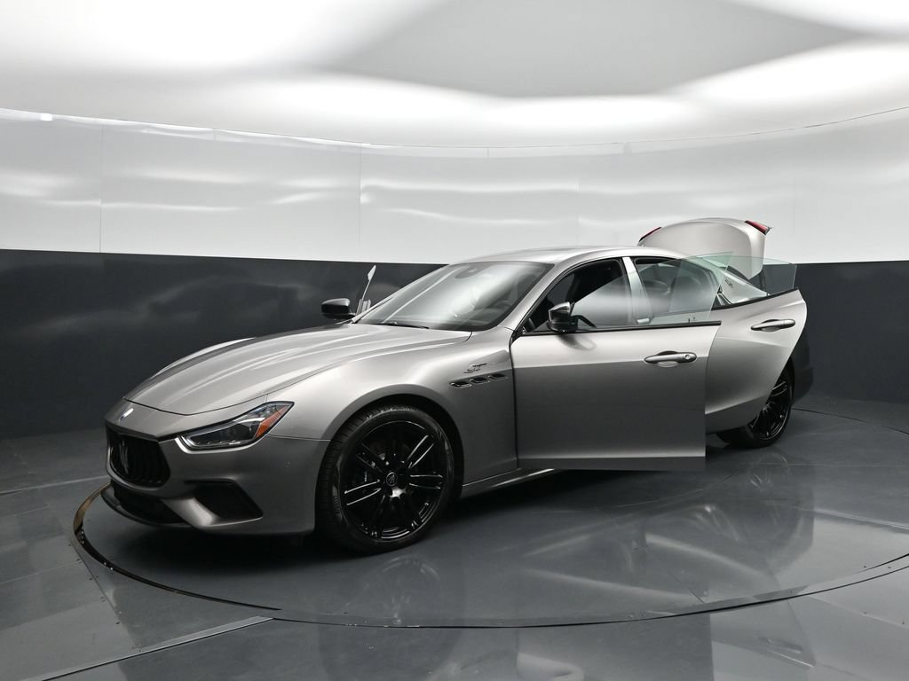 Used 2022 Maserati Ghibli GT RWD image 29