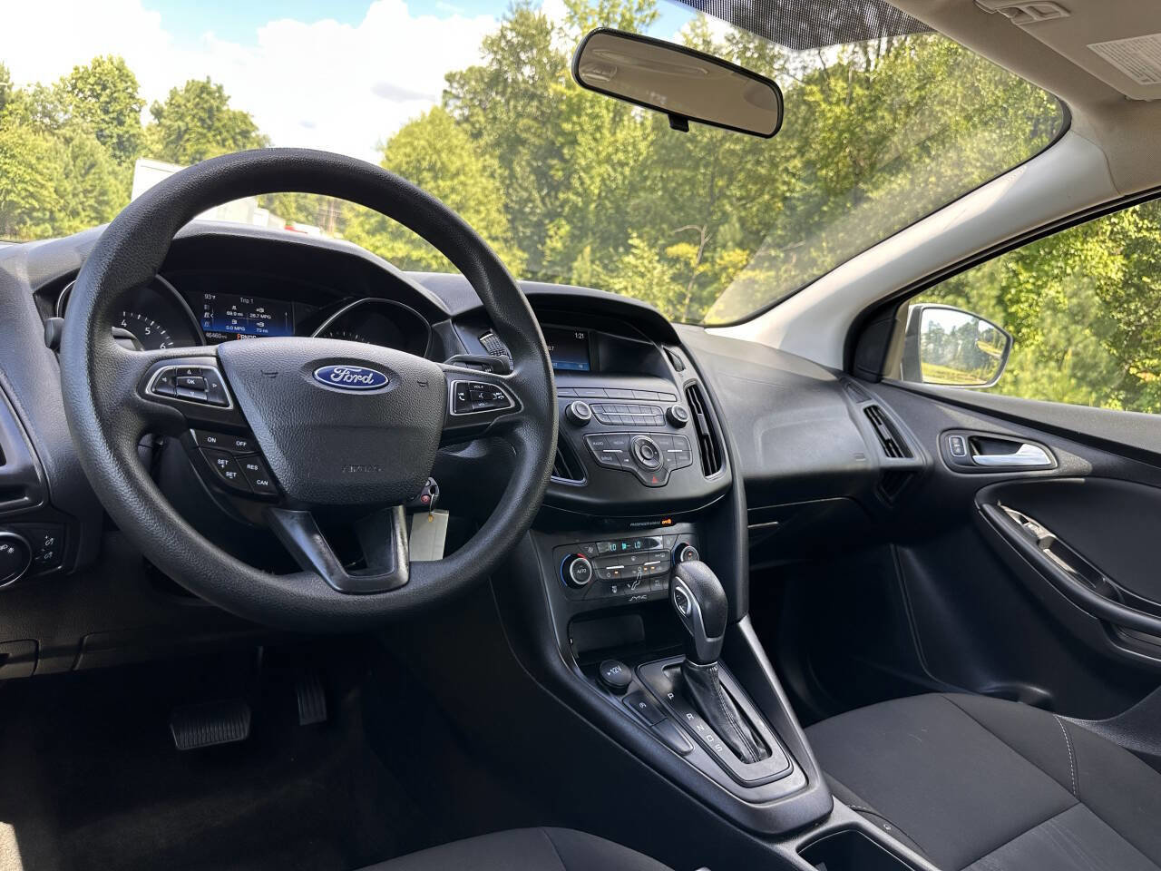 Used 2018 Ford Focus SE image 16
