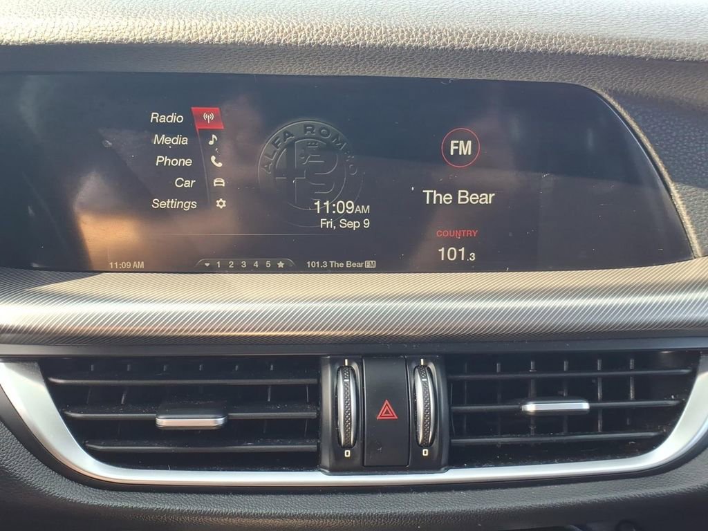 Used 2018 Alfa Romeo Stelvio Sport w/ Quick Order Package 22J Sport image 18