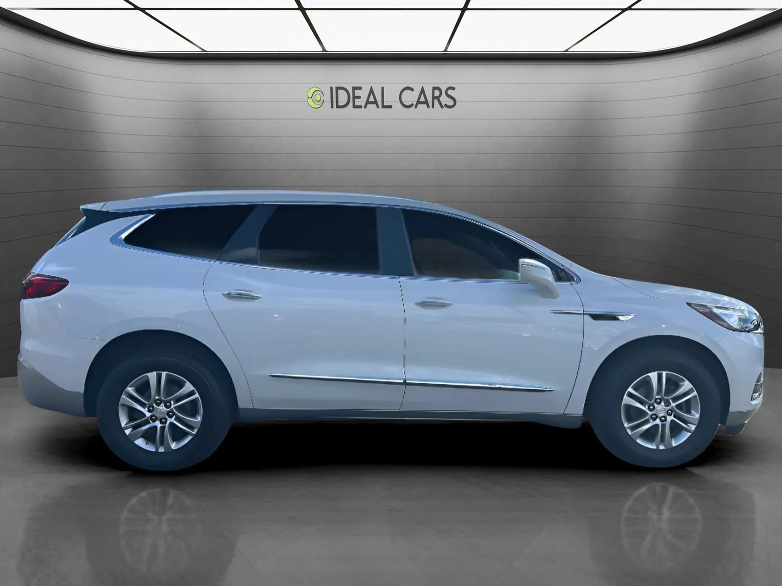 Used 2018 Buick Enclave Essence FWD image 4