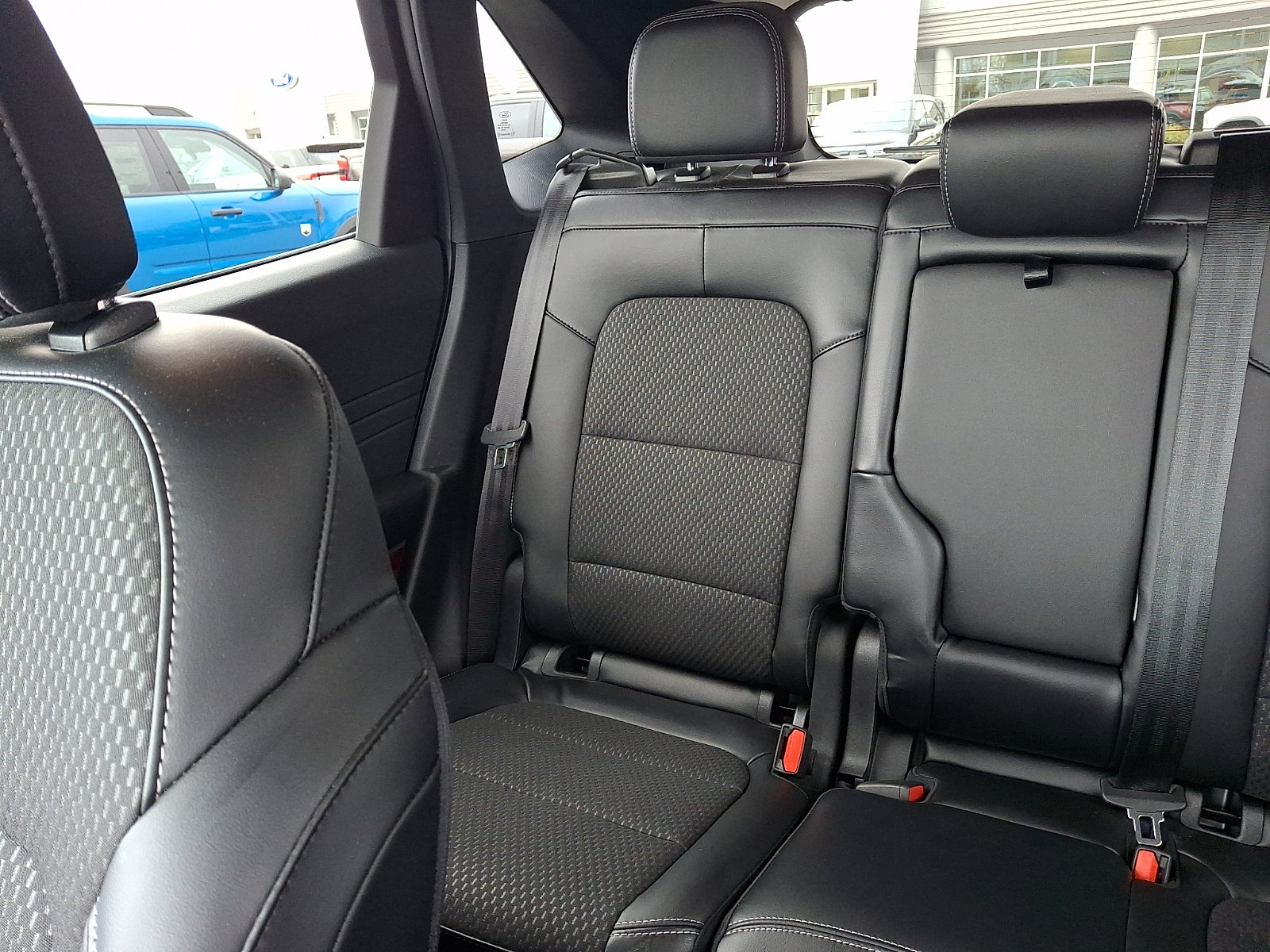 Used 2023 Ford Escape SE image 17