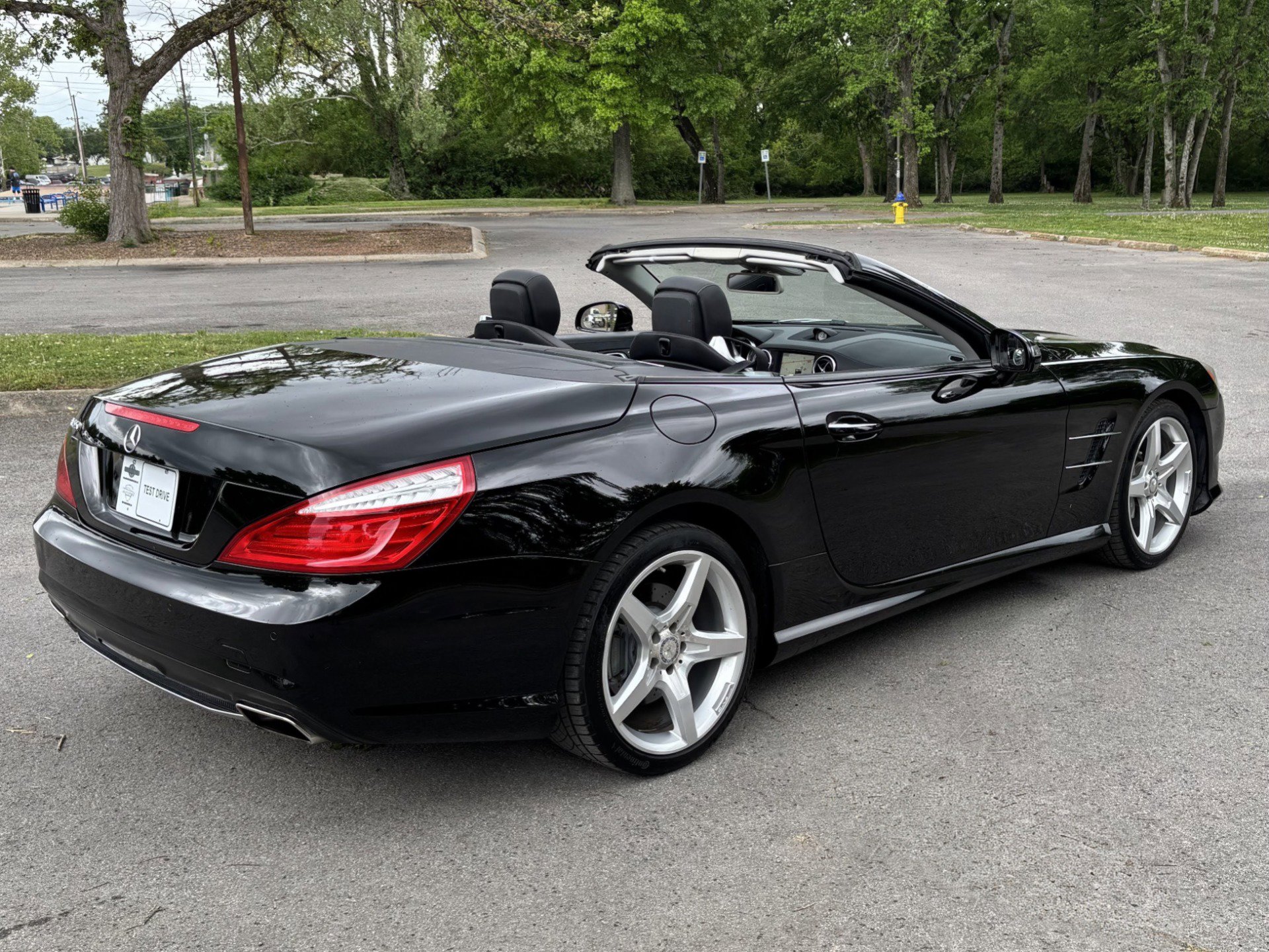 Used 2014 Mercedes-Benz SL 550 image 3