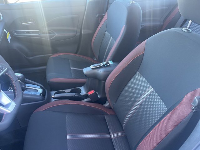 New 2025 Nissan Versa SR w/ Trunk Package image 8