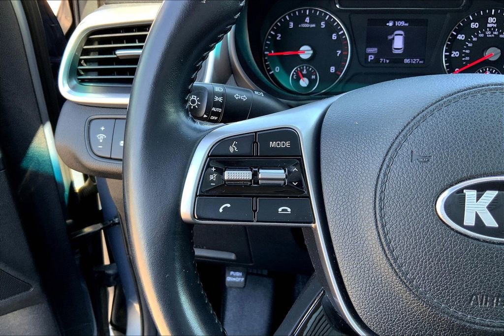 Used 2020 Kia Sorento LX w/ LX I4 Convenience Package image 11