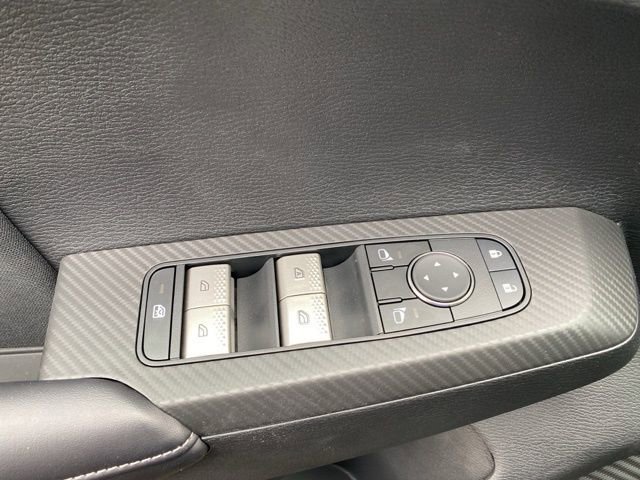 New 2025 Mitsubishi Outlander ES image 17