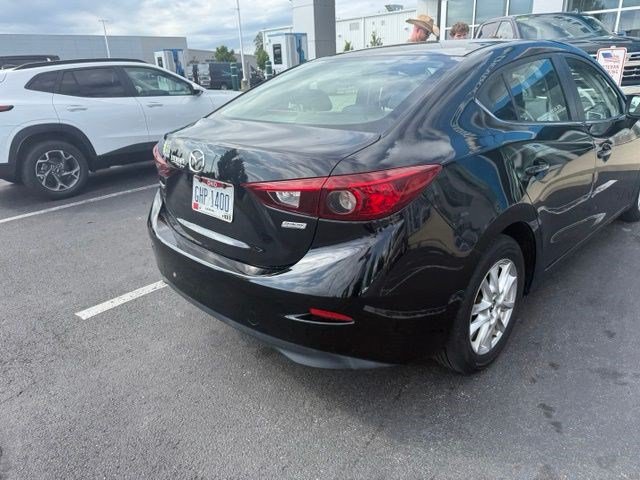 Used 2017 MAZDA MAZDA3 Sport w/ Preferred Equipment Package FWD image 11