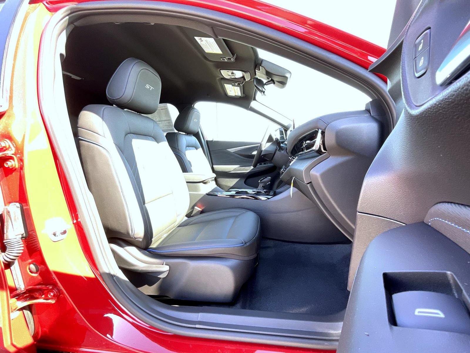 New 2026 Buick Envista Sport Touring w/ Convenience I Package FWD image 15