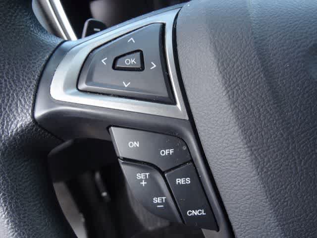 Used 2019 Ford Fusion SE FWD image 12