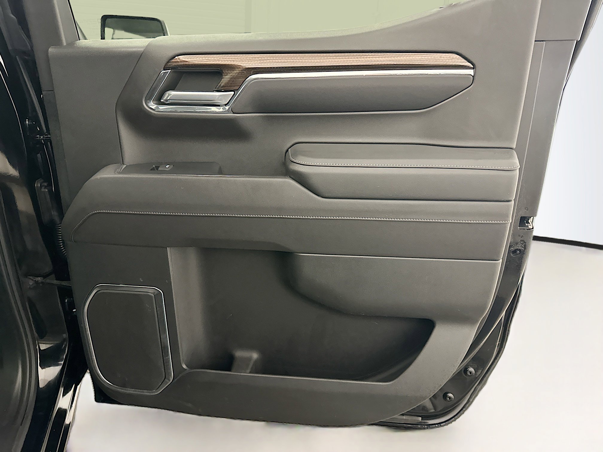 Used 2023 Chevrolet Silverado 1500 LT image 31