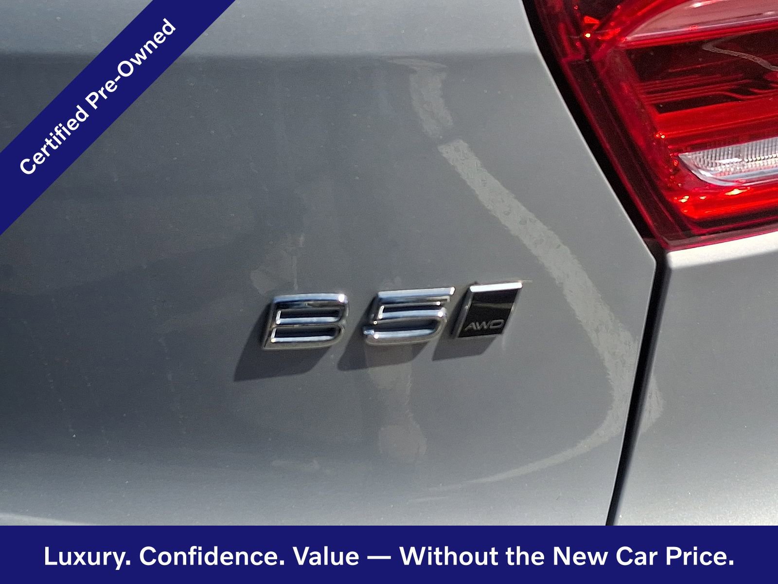 Certified 2024 Volvo XC40 B5 Plus w/ Protection Package Premier AWD/4WD image 5