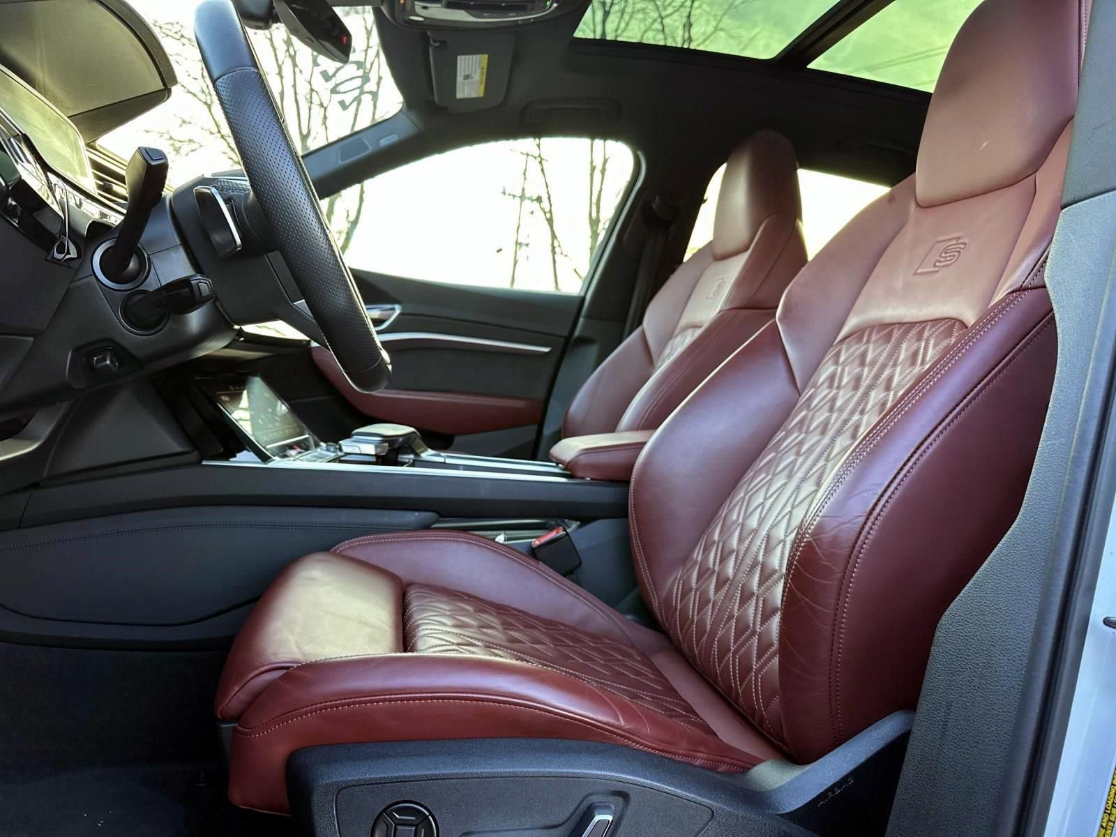 Used 2023 Audi e-tron S Premium Plus w/ Black Optic Package image 26