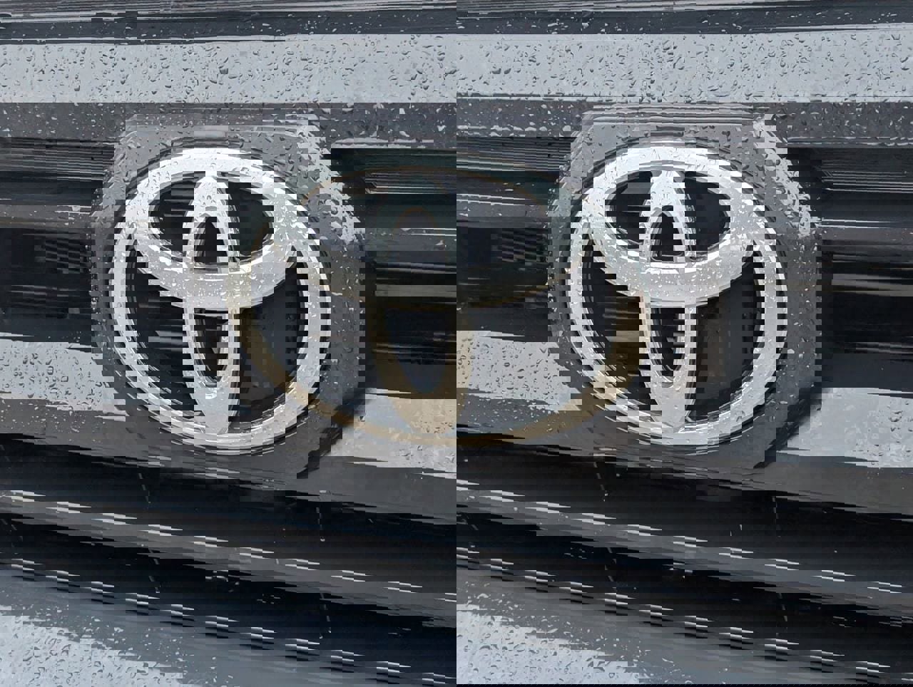 Used 2025 Toyota Tacoma SR RWD image 9