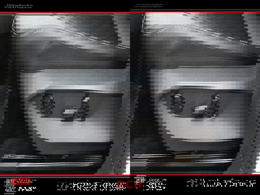 Used 2024 Volkswagen Tiguan SE image 17