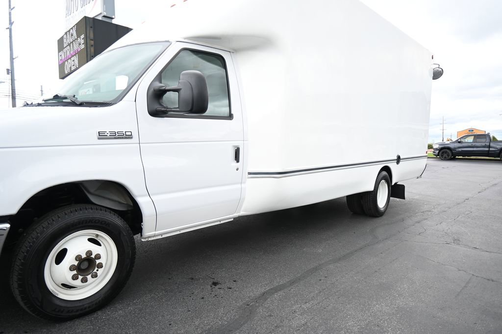 Used 2021 Ford E-350 and Econoline 350 Super Duty w/ Power Windows & Locks Group RWD image 14