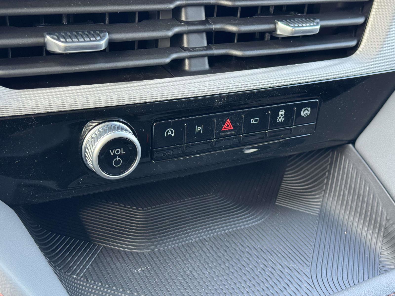 New 2026 Ford Explorer Active image 25