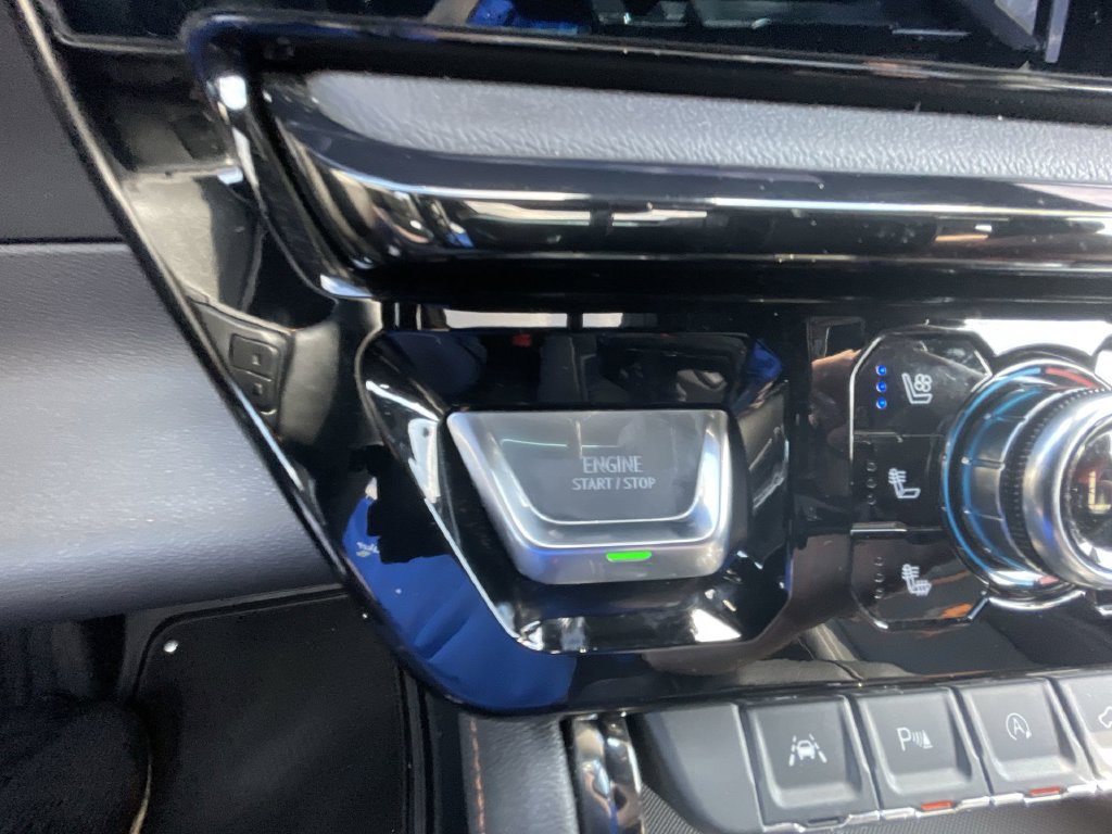 Certified 2024 GMC Sierra 1500 AT4 w/ Technology Package AWD/4WD image 17