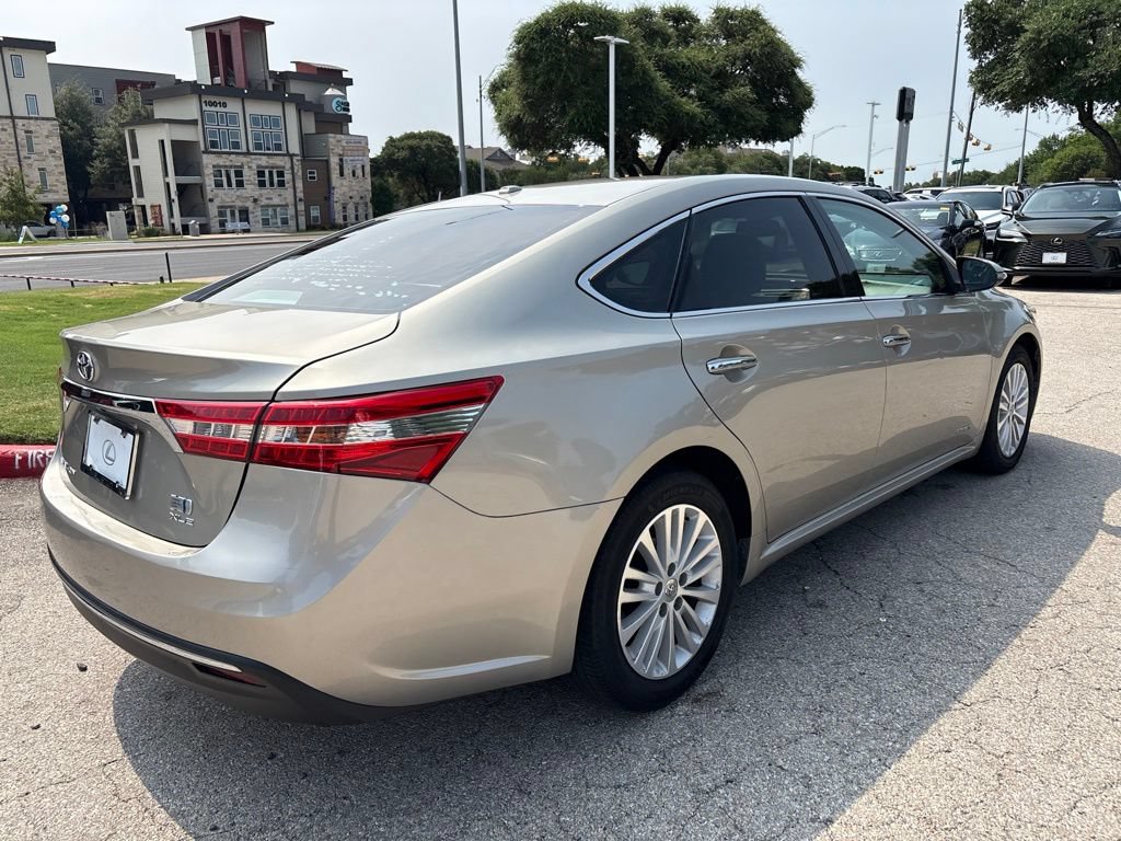 Used 2014 Toyota Avalon XLE Touring FWD image 5