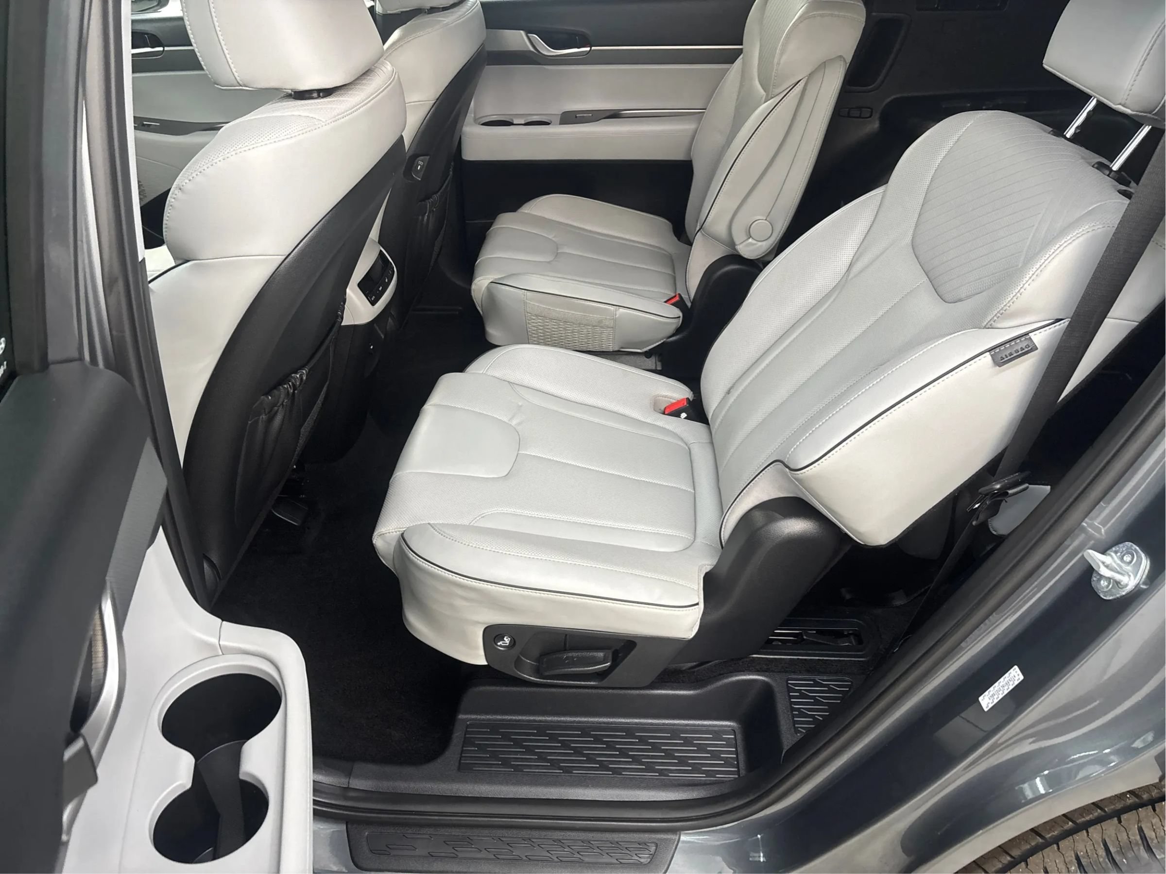 Used 2024 Hyundai Palisade SEL AWD/4WD image 14