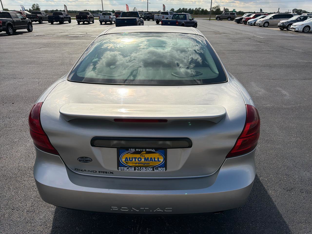 Used 2008 Pontiac Grand Prix FWD image 16