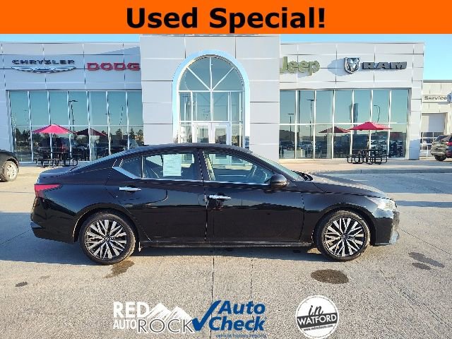 Used 2023 Nissan Altima 2.5 SV
