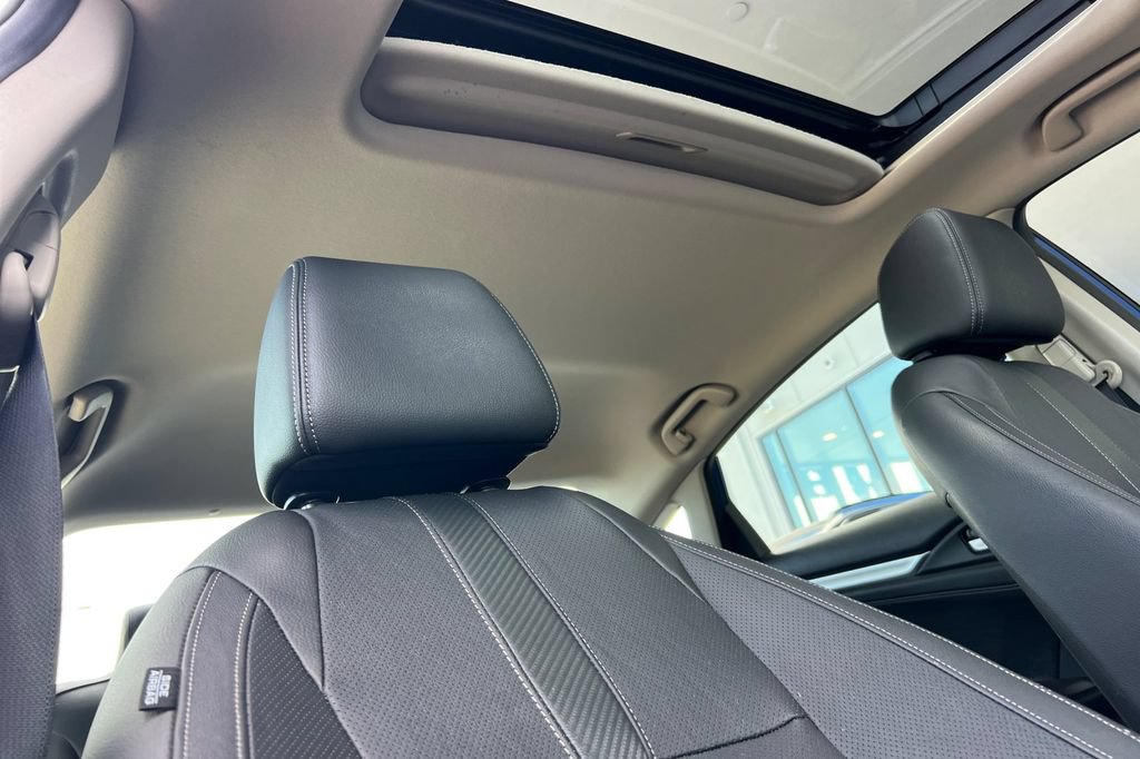 Used 2018 Honda Civic Touring image 17