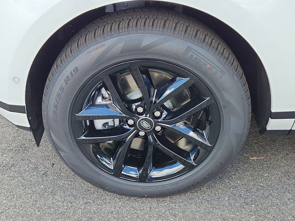 Used 2026 Land Rover Range Rover Evoque S image 9