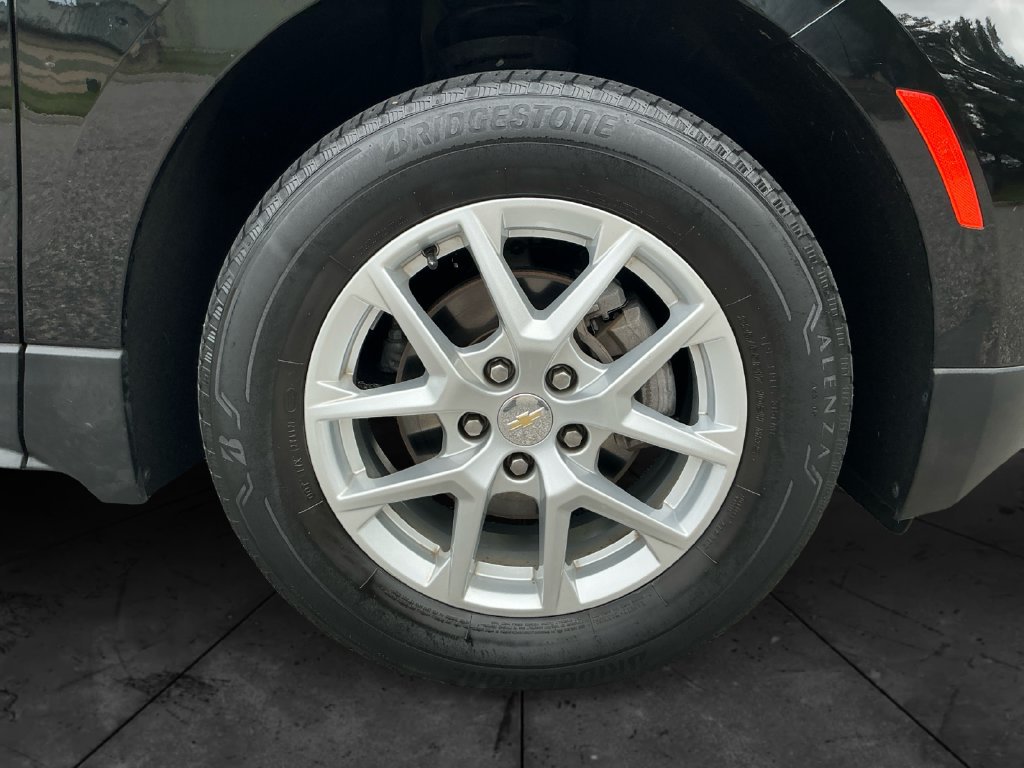 Used 2023 Chevrolet Equinox LT AWD/4WD image 15