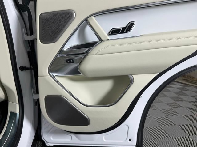 New 2026 Land Rover Range Rover SV AWD/4WD image 30
