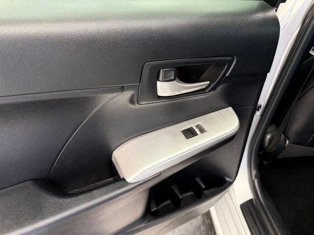 Used 2013 Toyota Camry SE FWD image 18