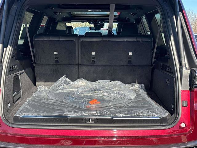 New 2026 Jeep Grand Wagoneer L Summit image 5