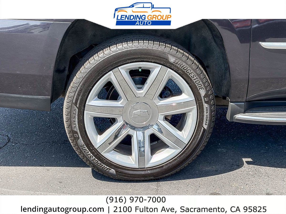 Used 2016 Cadillac Escalade ESV Luxury AWD/4WD image 10