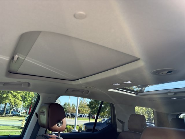 Used 2018 Chevrolet Traverse High Country AWD/4WD image 23