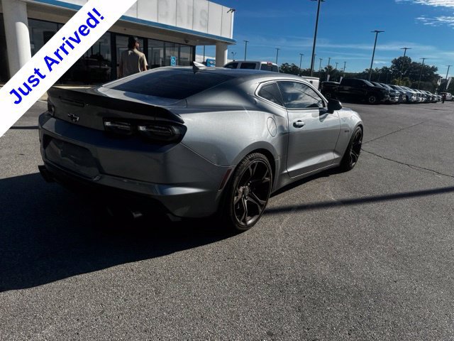 Used 2021 Chevrolet Camaro SS RWD image 3