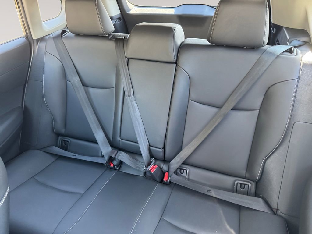 Used 2023 Toyota Corolla Cross XLE w/ Convenience Package image 13