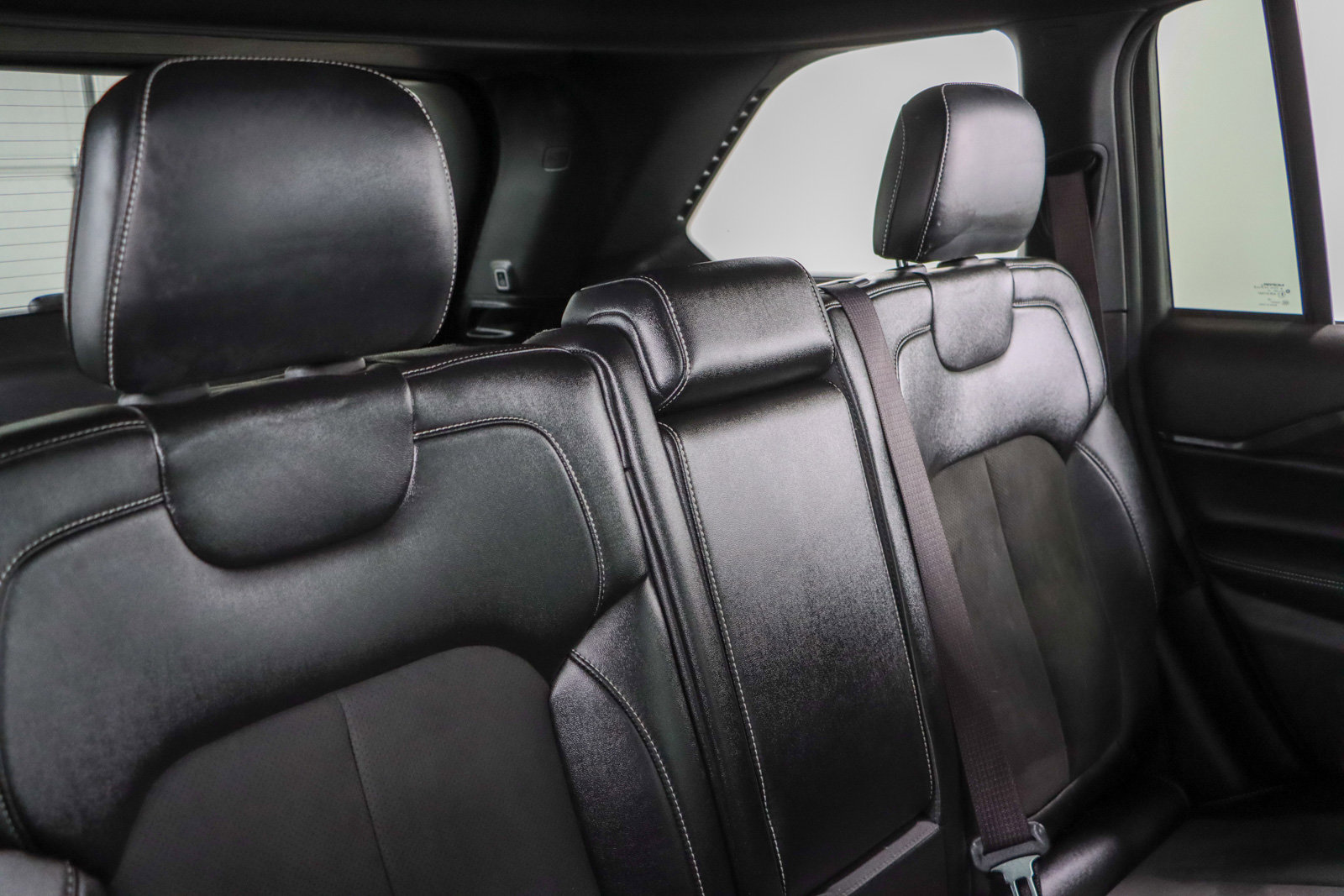 Used 2023 Jeep Grand Cherokee Altitude image 27