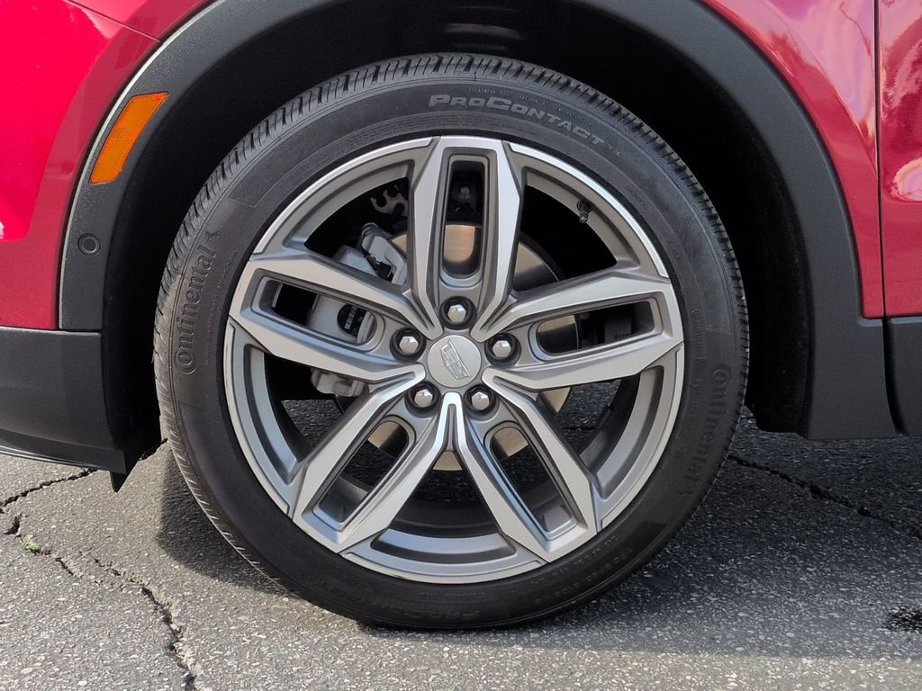 Used 2023 Cadillac XT4 Sport w/ Enhanced Visibility Package image 10