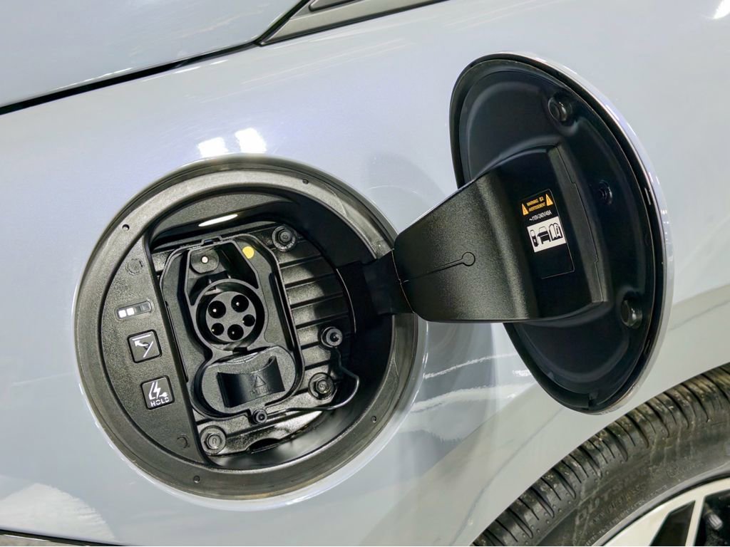 Used 2024 Hyundai Ioniq 6 SEL image 5