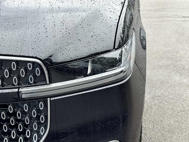 New 2027 Lincoln Navigator Premiere AWD/4WD image 10
