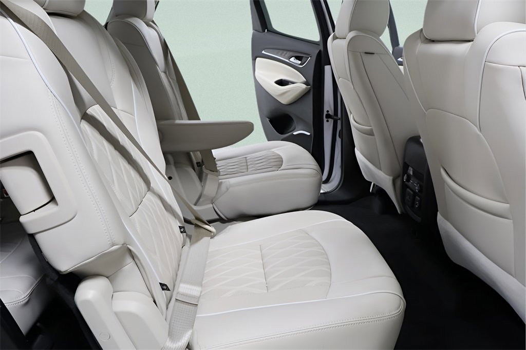 Used 2023 Buick Enclave Avenir w/ Avenir Technology Package image 31