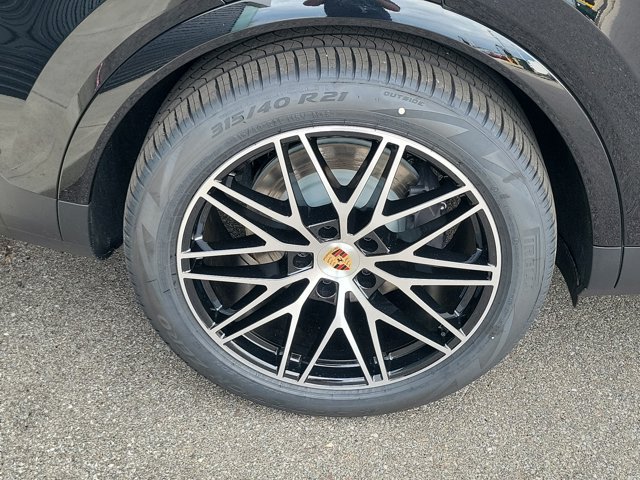 New 2026 Porsche Cayenne E-Hybrid AWD/4WD image 12
